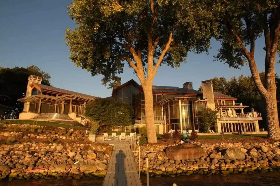 Unbelievable $12 Million Iowa Home Has Its Own Irish Pub Inside